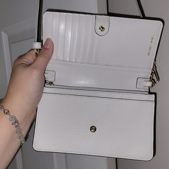Michael kors crossbody - Picture 4 of 6